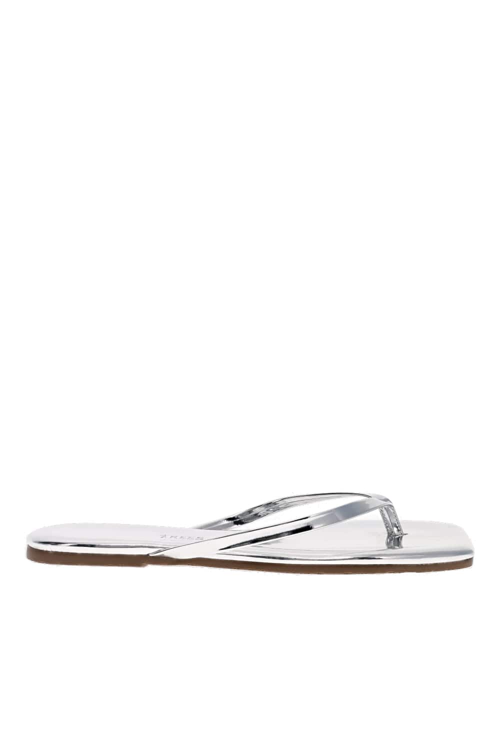 TKEES: Elevated Minimalism for the Modern Wanderer