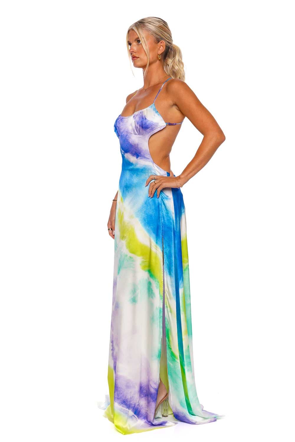 Retrofête Scarlett Watercolor Wave Maxi Dress